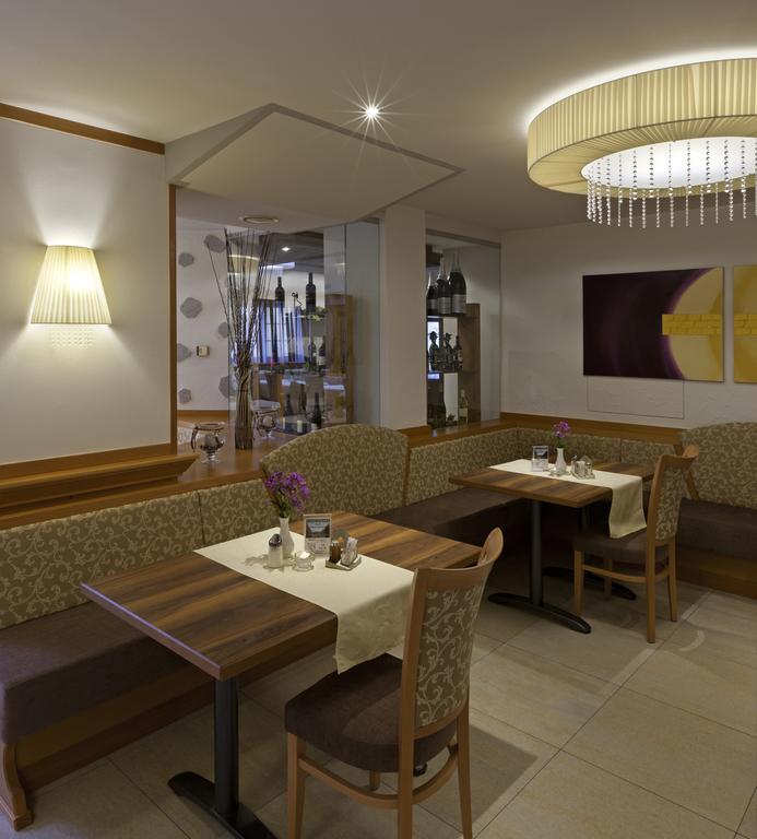 גריין Wellnesshotel Aumuehle מראה חיצוני תמונה
